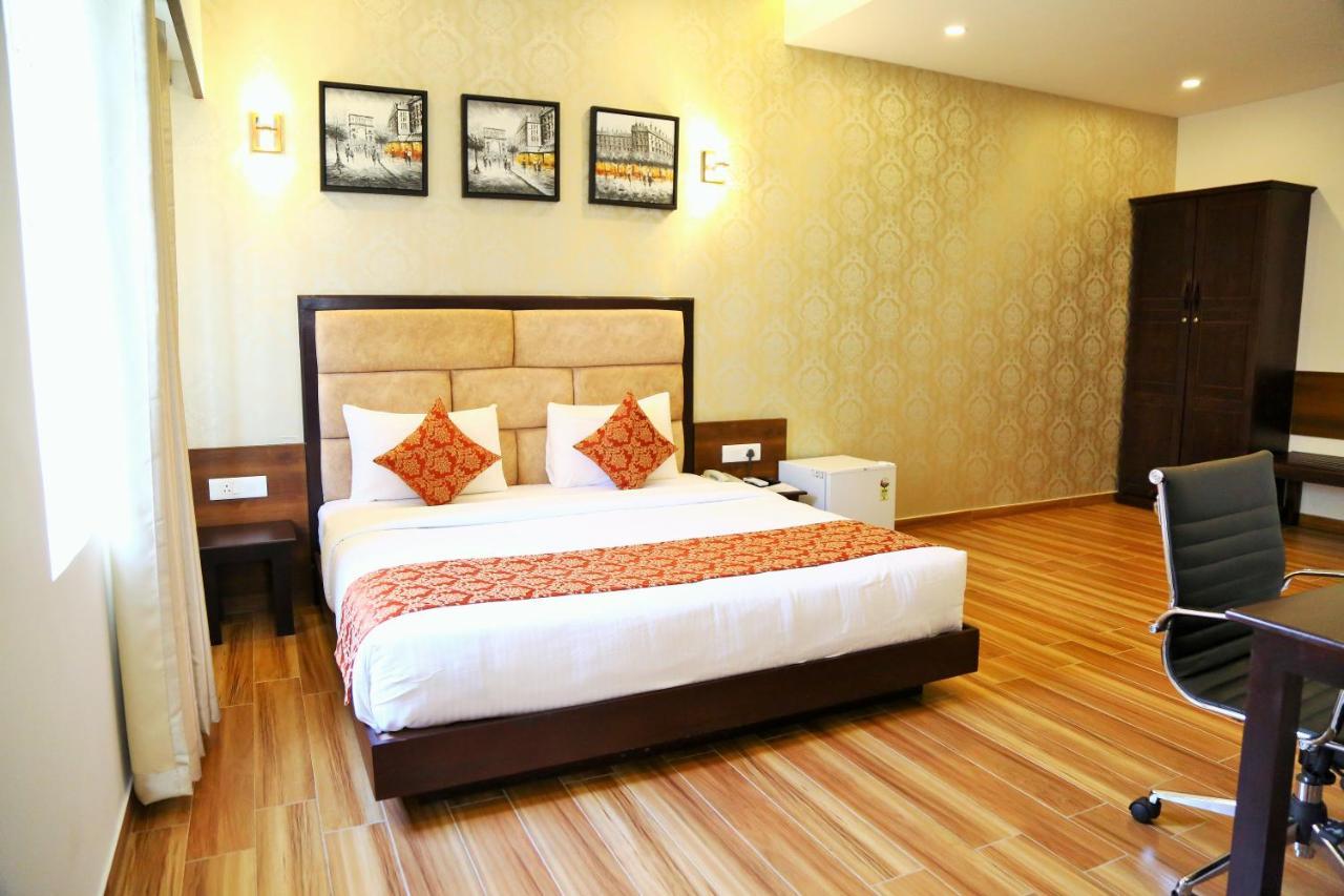 The Continentti Whitefield Hotel Bangalore Buitenkant foto